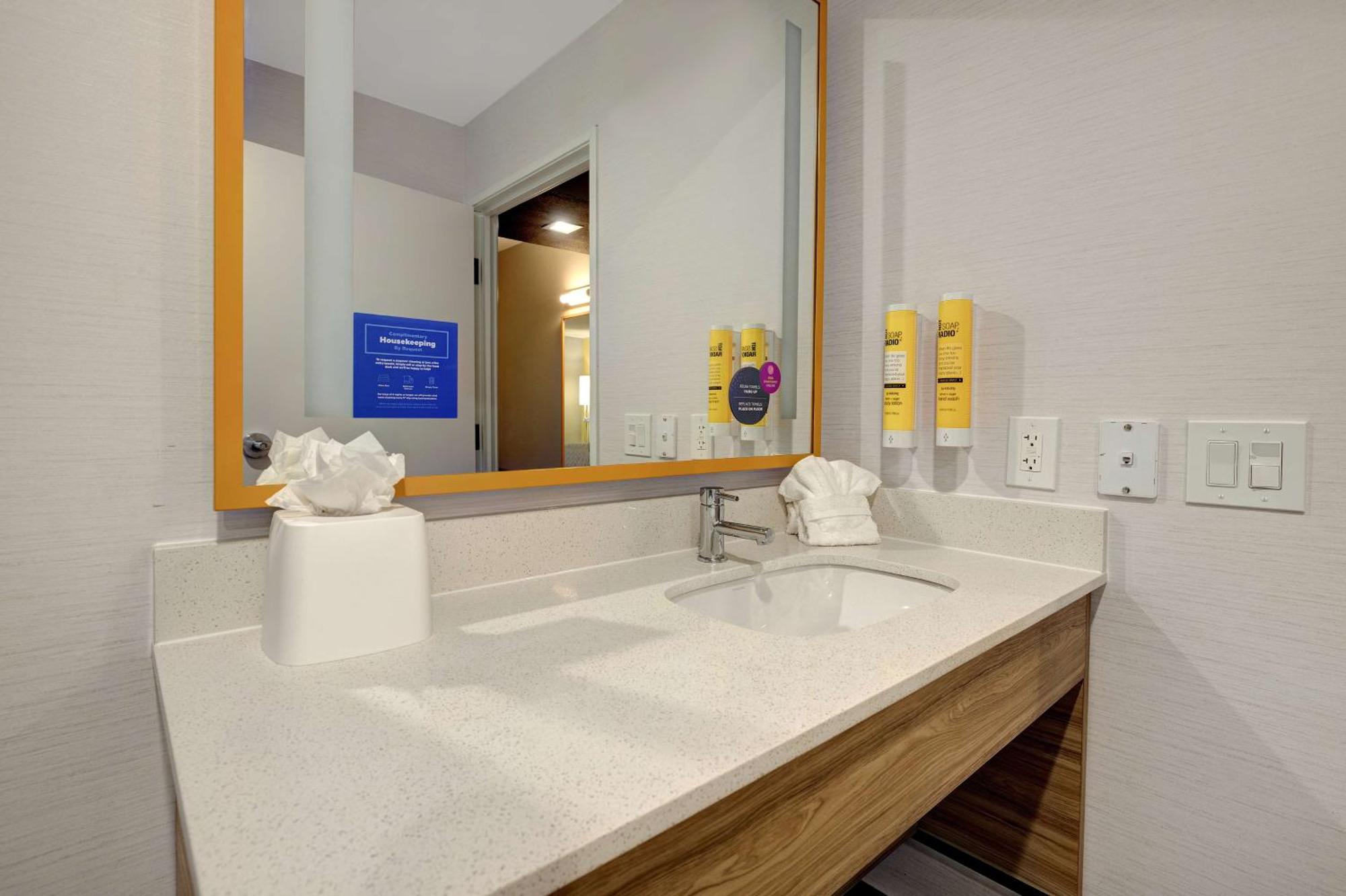Tru By Hilton Galveston, Tx Hotel Exterior photo